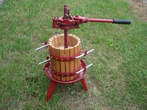 Vinpresse, 5 liter. Oplukkelig pressekurv.